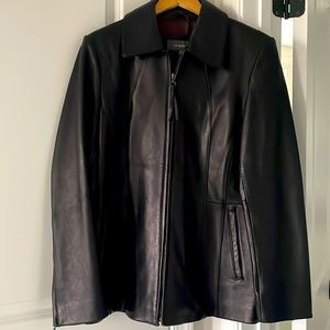 New without tags Liz Claiborne genuine leather jacket size Large.